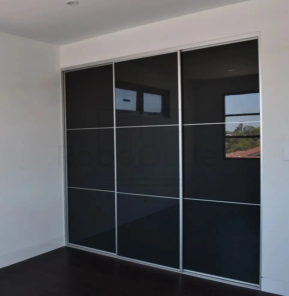 Black Glass With Horizontal Strips DIY